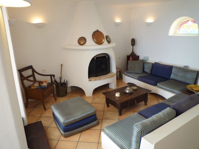 Wohnbereich mit Kamin