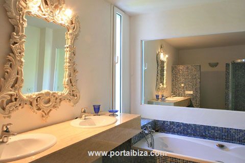 1 von 6 Badezimmer